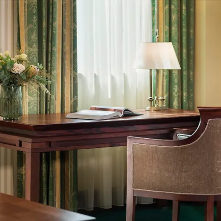 Hotel Grand 5*