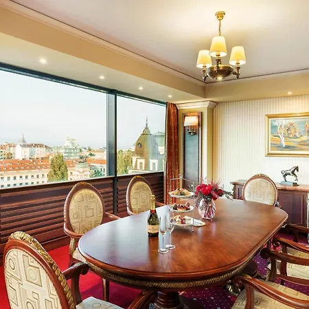 гранд 5*