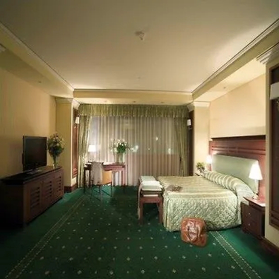 Grand Hotel
