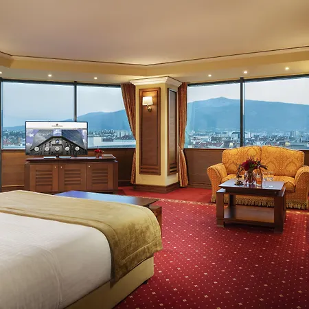 Grand Hotel