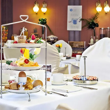 Grand Hotel